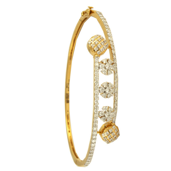 MGDM - DIAMOND KADA OVAL WITH SREW OPEN SETTING BRACELET