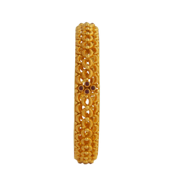 MGDM - ETHINC RED STONE BROAD WITHOUT SCREW BANGLE