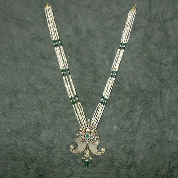 MGDM – FANCY DIAMOND NECKLACE