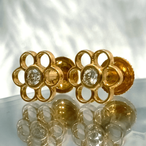 MGDM - DIAMOND STUDS