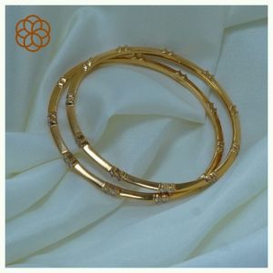 MGDM - DIAMOND STUDDED CLOSE SETTING BANGLE