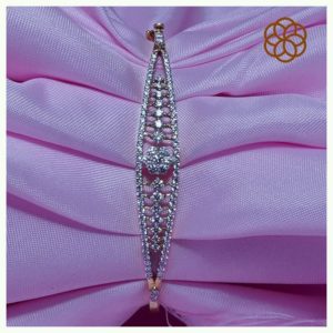 MGDM - DIAMOND STUDDED OPEN SETTING BRACELET