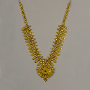 MGDM - MANGO WITH PENDANT NECKLACE (KERALA PATTERN)