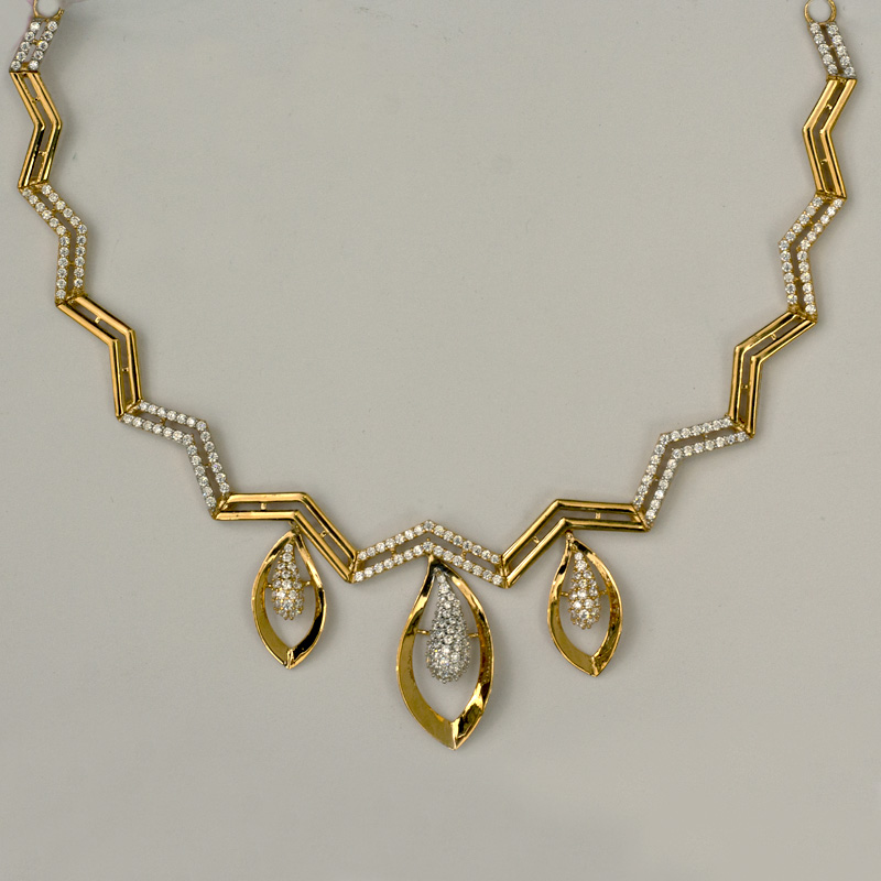 Buy Gold-Toned Necklaces & Pendants for Women by MYKI Online | Ajio.com